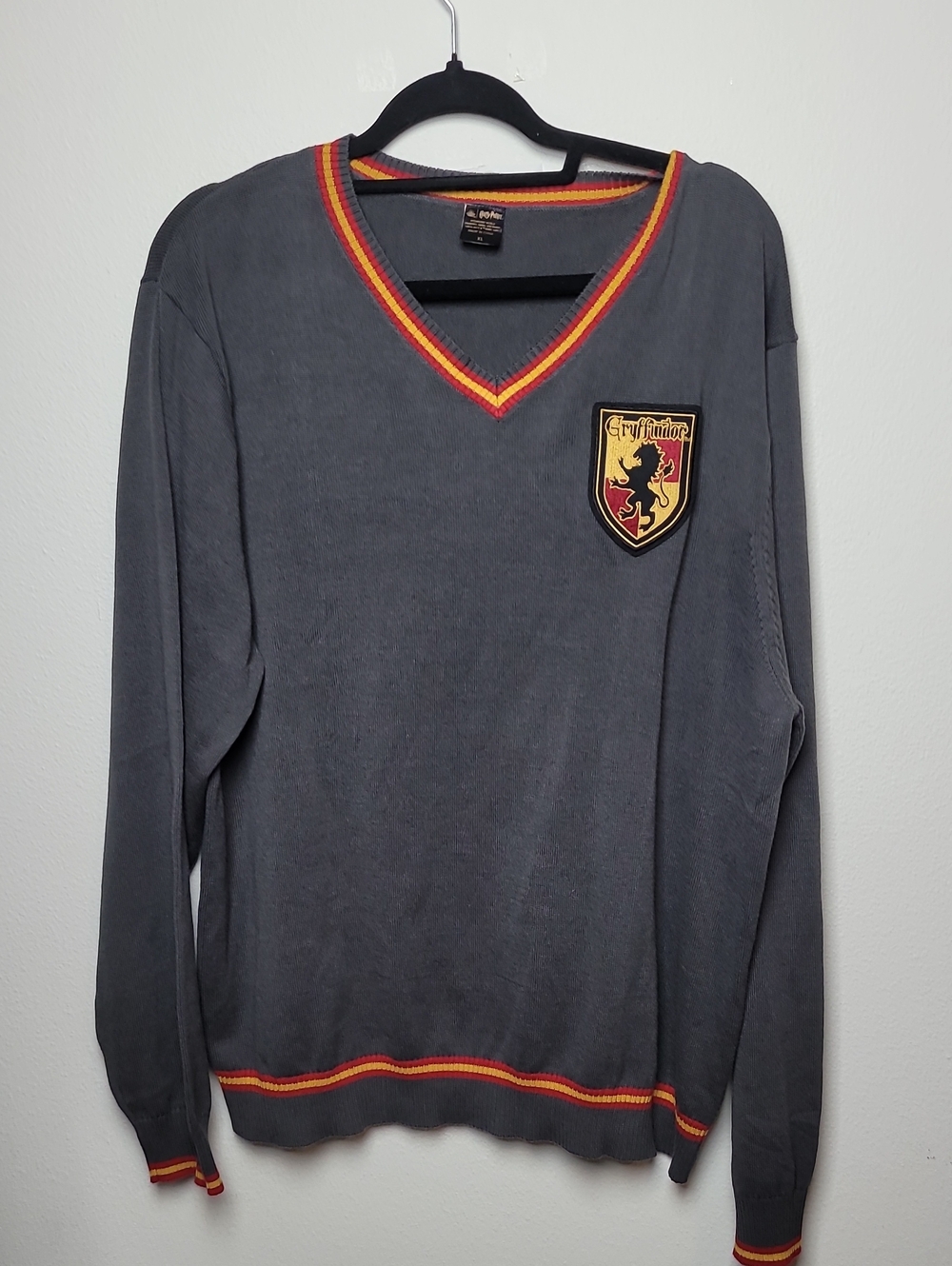Harry Potter Gryffindor Sweater V-Neck Pullover Knit Collegiate Adult X-Large